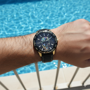 Lee Cooper LC07588.151 Erkek Kol Saati | 48 mm Kafatası Tasarımlı Siyah Kadran, Altın Detaylı Çelik Kasa, Deri Kordon